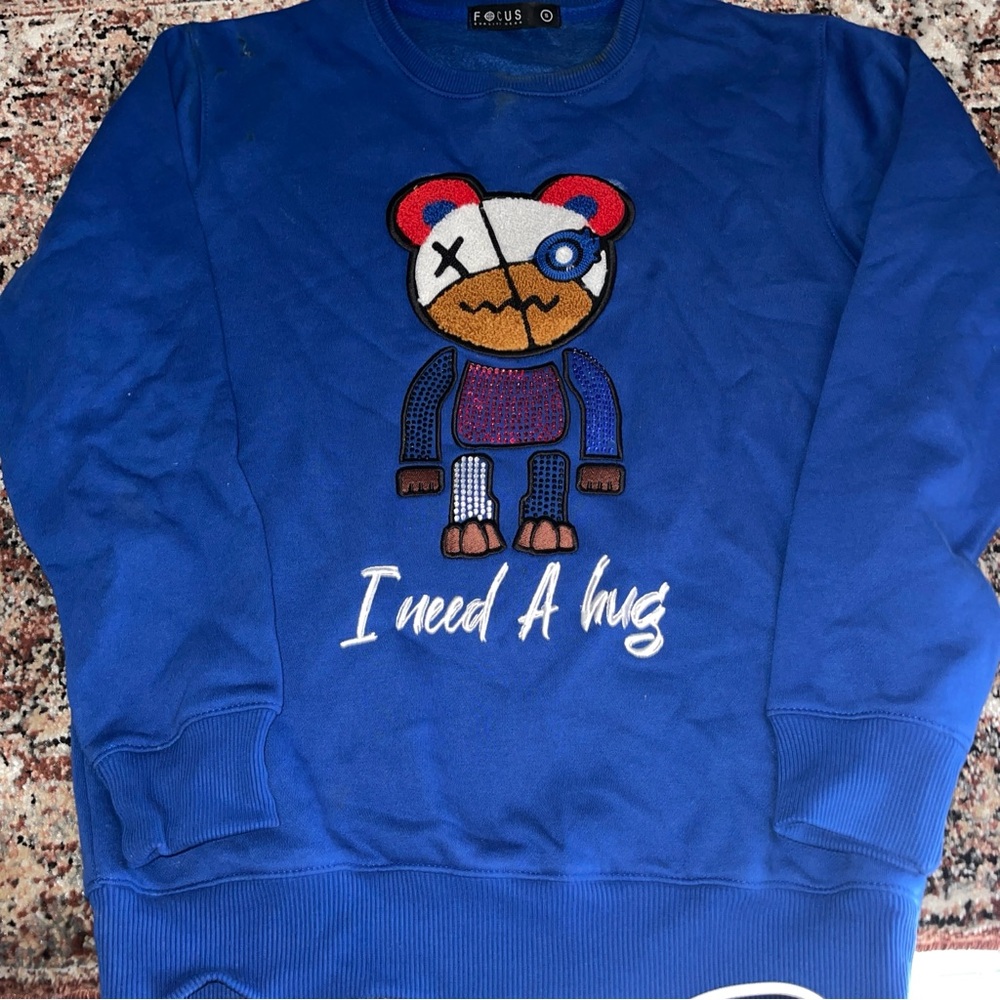 Focus Sweatshirt “ I Need a Hug” Small Blue